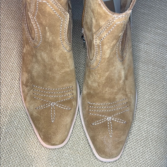Dolce Vita Tan Ankle Booties with Suede Finish - Picture 9 of 10